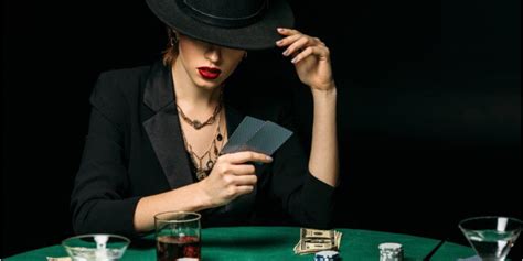 Mujeres y poker